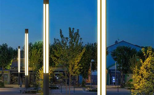 太阳能独山子景观灯定制常见问题与解决方案