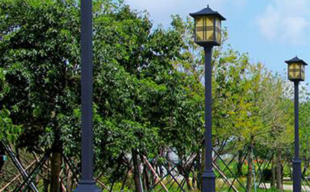 太阳能独山子庭院灯价格为何差三倍？关键看这几点